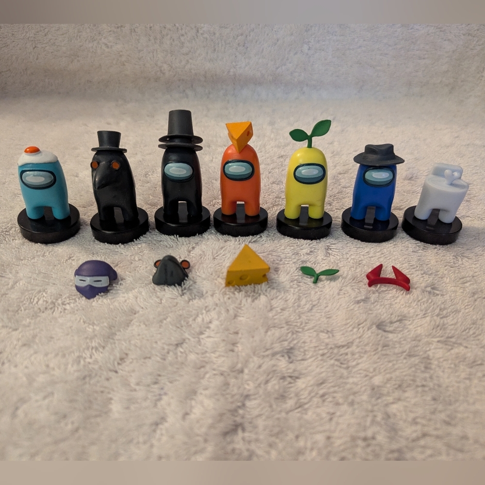​Among Us Official Crewmate Stampers Lot (7 Figures + Accessories)